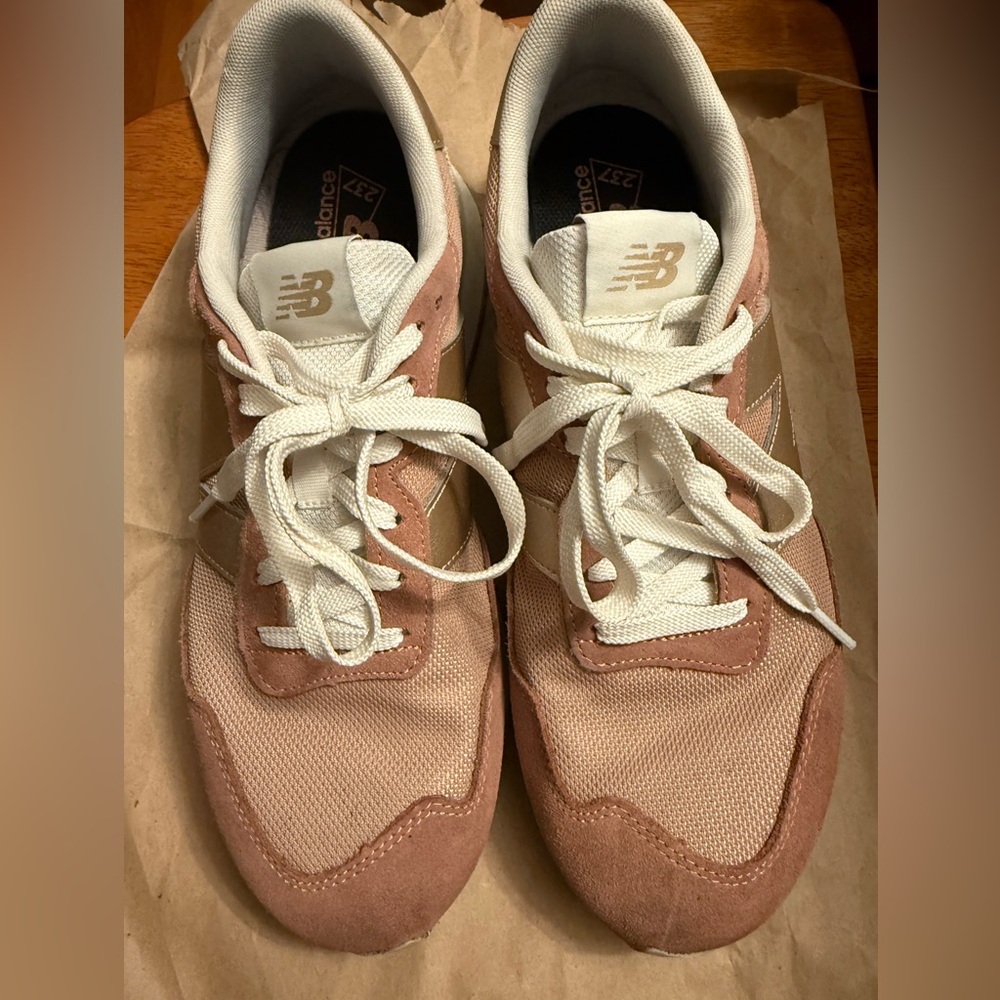 New Balance Women's Pink Sneakers
